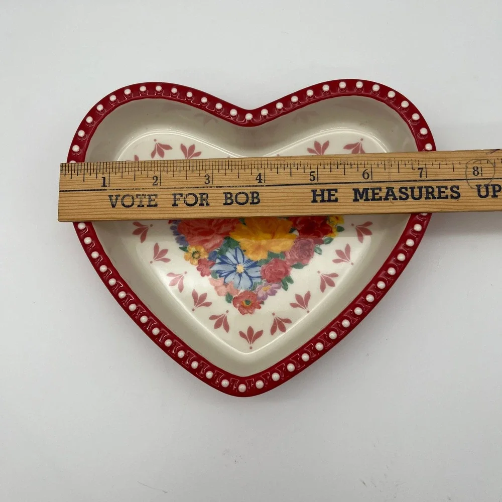 The Pioneer Woman Heart Baker Red White Floral Stoneware Serving Dish